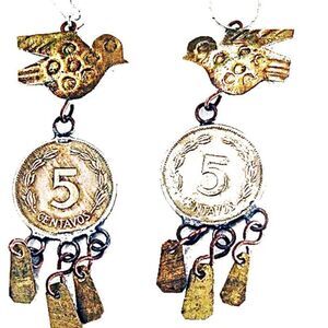 VTG 1946 ECUADOR ARTIST MADE 5 CENTAVOS-COIN AND BIRD PIERCED EARRINGS